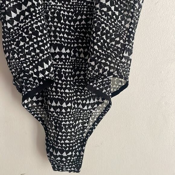 Stella McCartney Florence Fluttering Bodysuit Black Heart Print - Picture 12 of 16